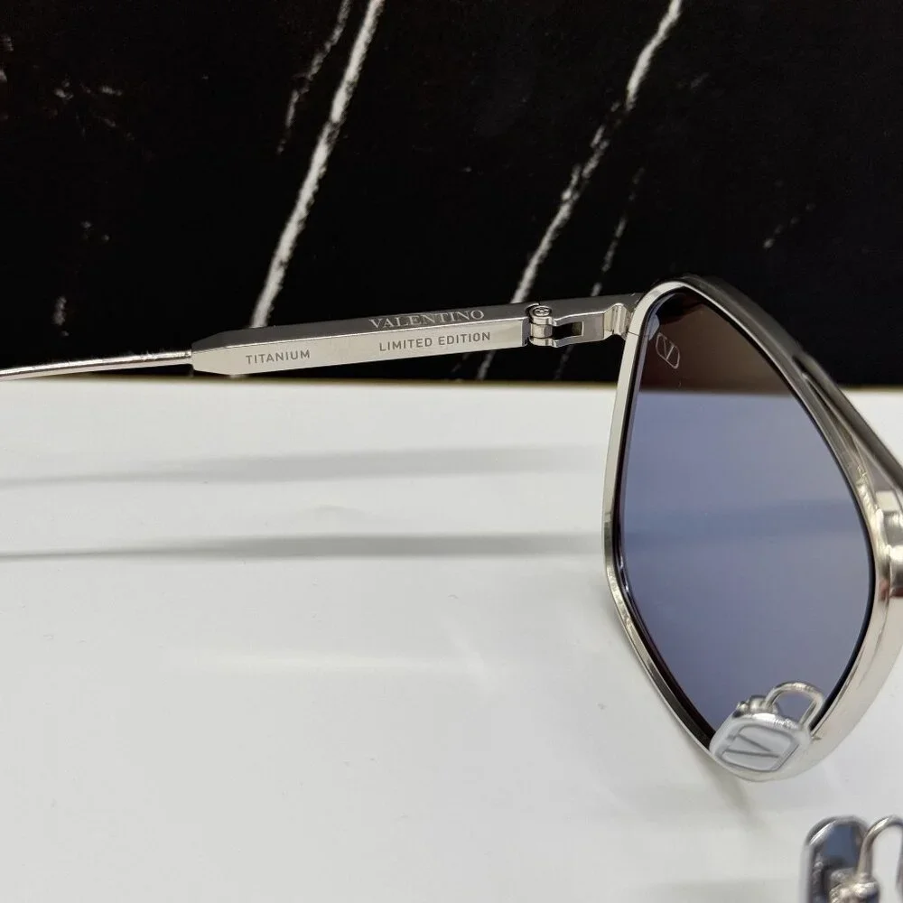 NEW VALENTINO VLS-168B SILVER BLUE UNISEX SUNGLASSES - Picture 6 of 9